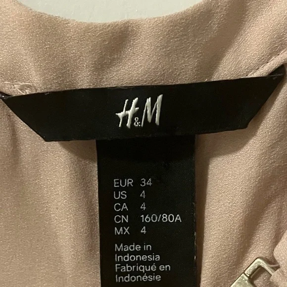 H&M Light Pink Ruffle Blouse - Picture 3 of 3